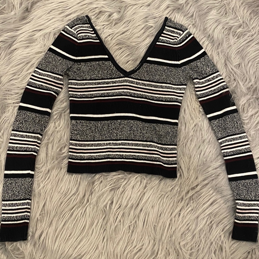 LA Hearts long sleeve crop top